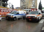 بالصور: إصابة متوسطة لمسّن بحادث طرق ذاتي وسط مدينة الرملة 